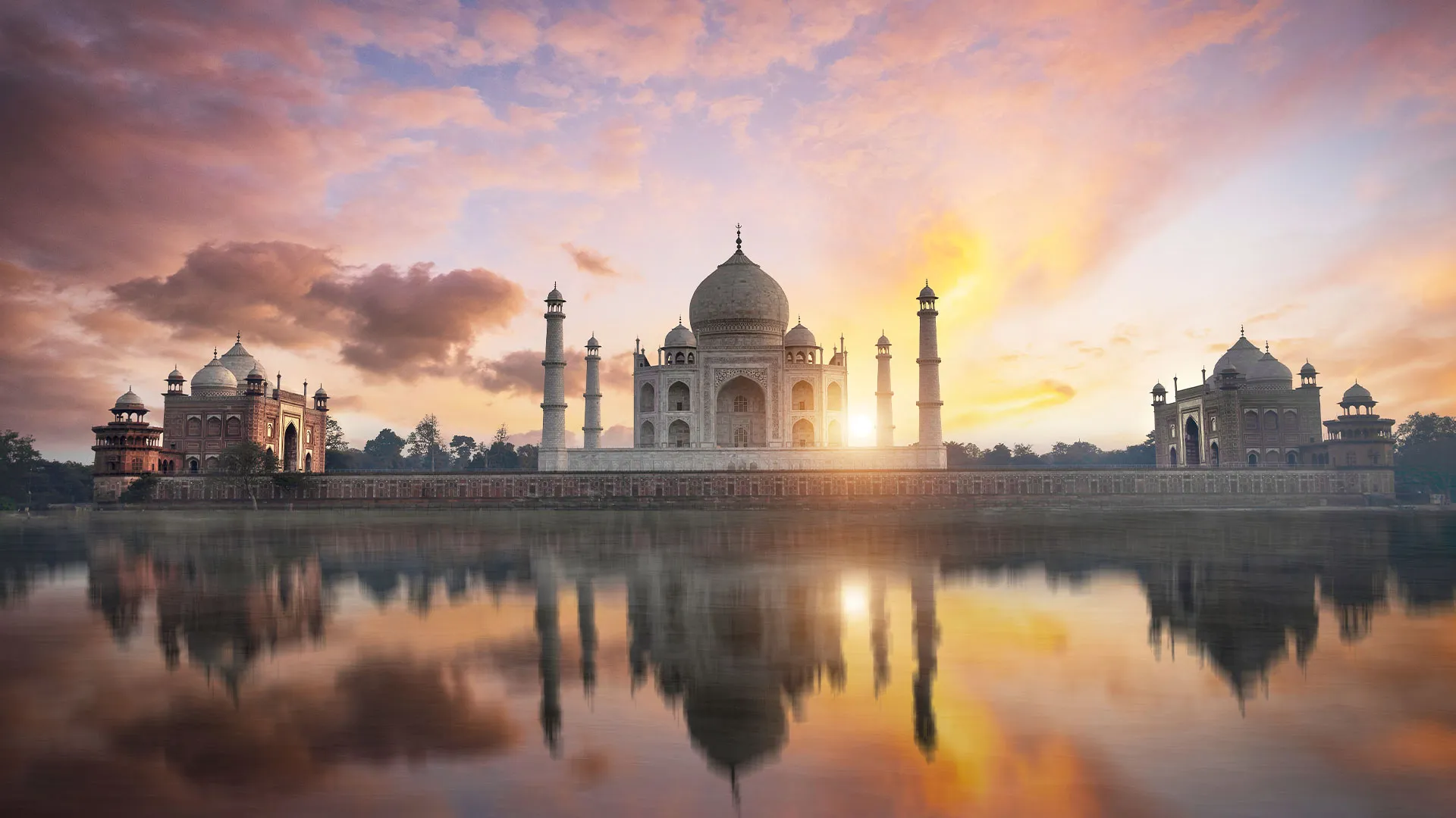Taj Mahal Named World’s Most Beautiful Building